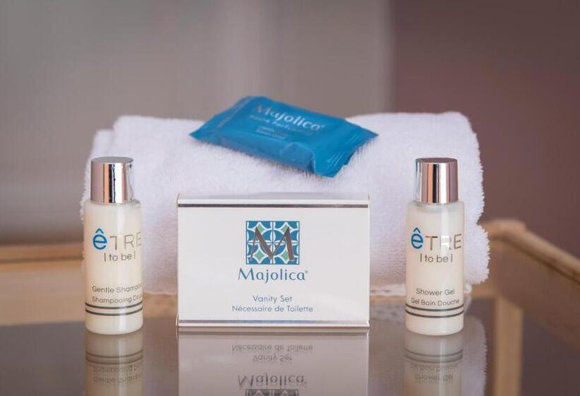 Отель Auberge De La Cauquiere