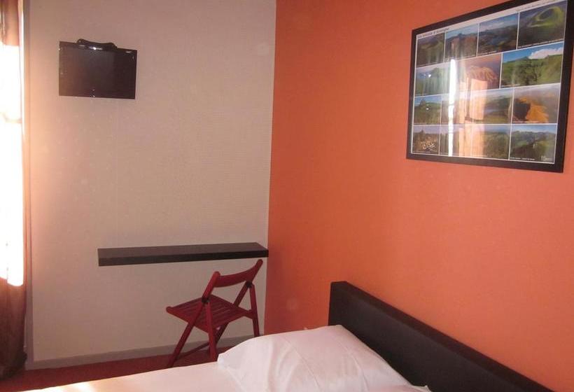 فندق Auberge Des Volcans D Auvergne