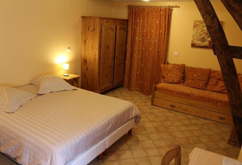 Отель A L Orée Du Bois