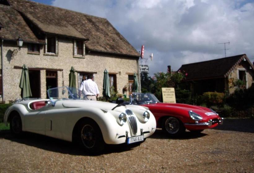 Отель A L Orée Du Bois