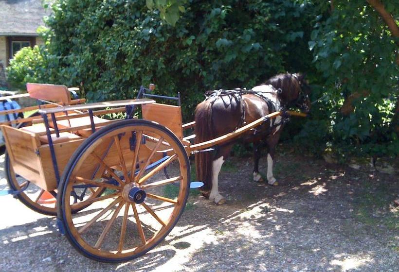 Отель A L Orée Du Bois