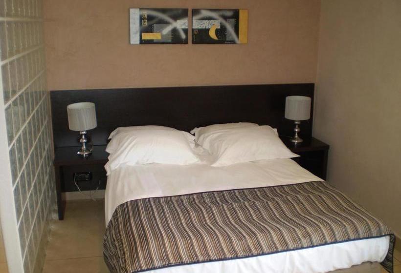 Отель Augustin Marie