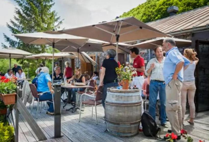 בית מלון כפרי Aux 500 Diables Eco Lodge