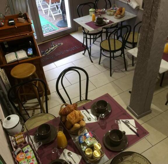 Отель Des Remparts