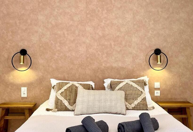 בית מלון כפרי Domaine De Licetto