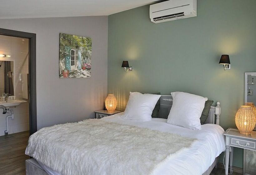 هتل Domaine De Suzel