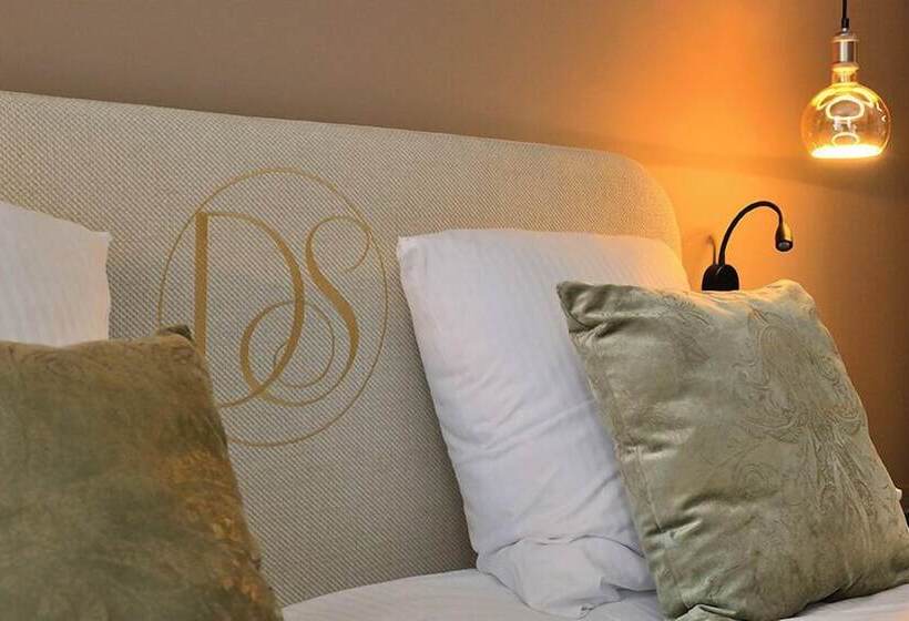 هتل Domaine De Suzel