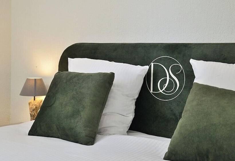 هتل Domaine De Suzel