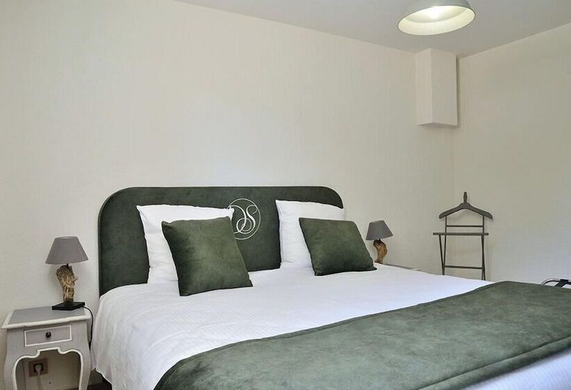 هتل Domaine De Suzel