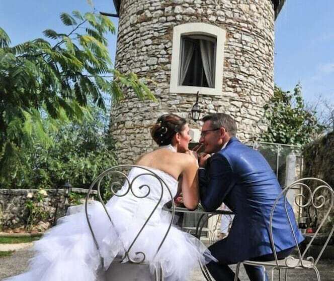 هتل Domaine De Suzel