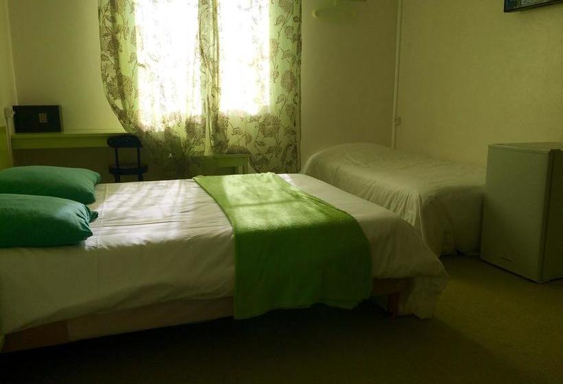 ホテル Family Hôtel