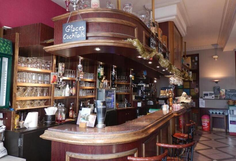 ホテル Hôtel Café Les Fleurs