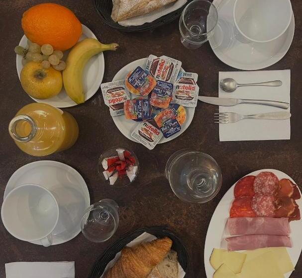 ホテル Hôtel Café Les Fleurs