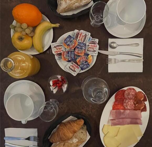 ホテル Hôtel Café Les Fleurs