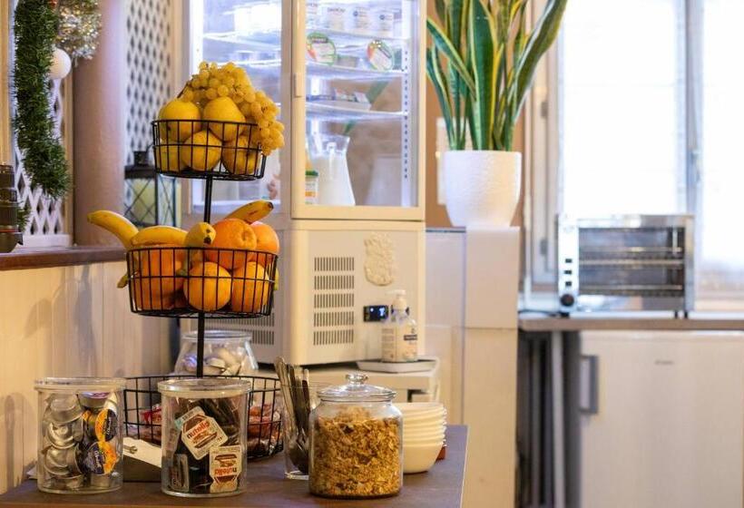 호텔 Hôtel Café Les Fleurs