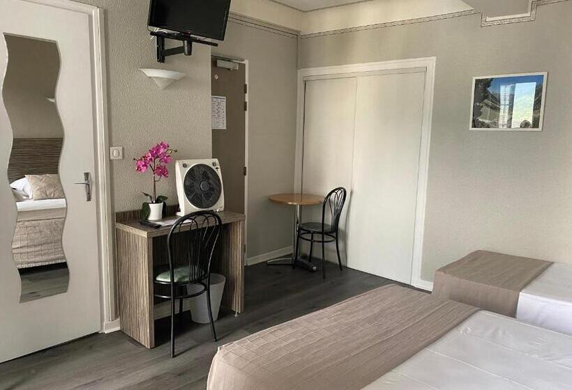 ホテル Hôtel Café Les Fleurs