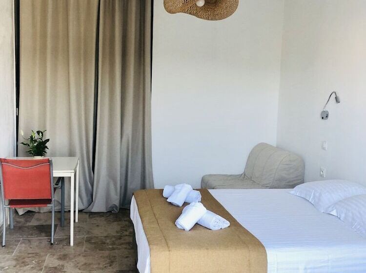 Отель Hôtel De La Mer