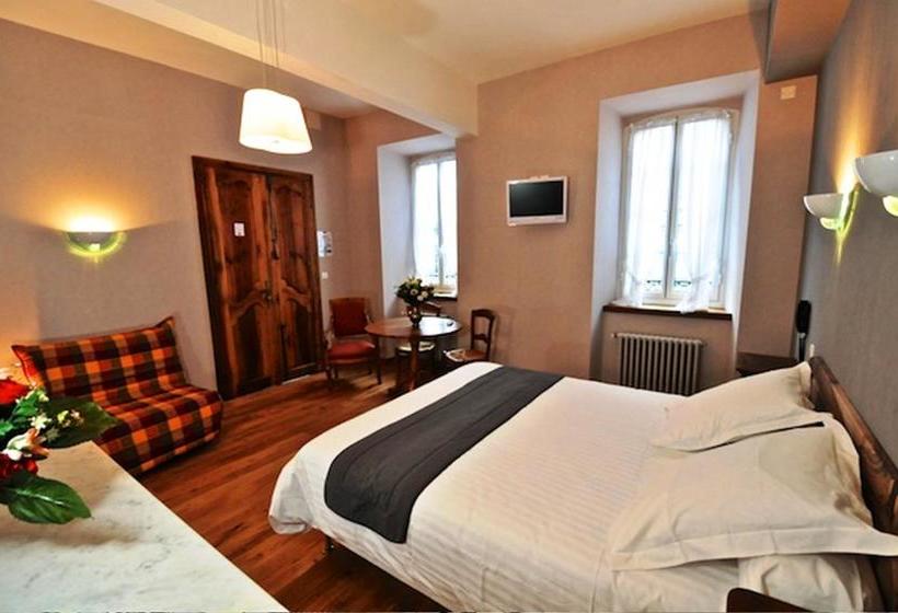 Отель Hôtel La Montagne Fleurie