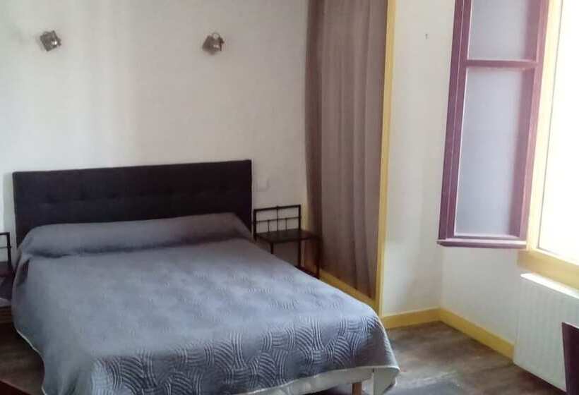 Отель Hôtel Les Beaux Arts Limoges Hypercentre