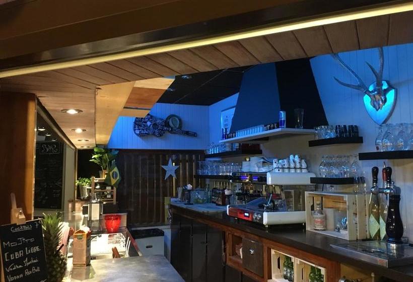 酒店 Hôtel Les Trappeurs