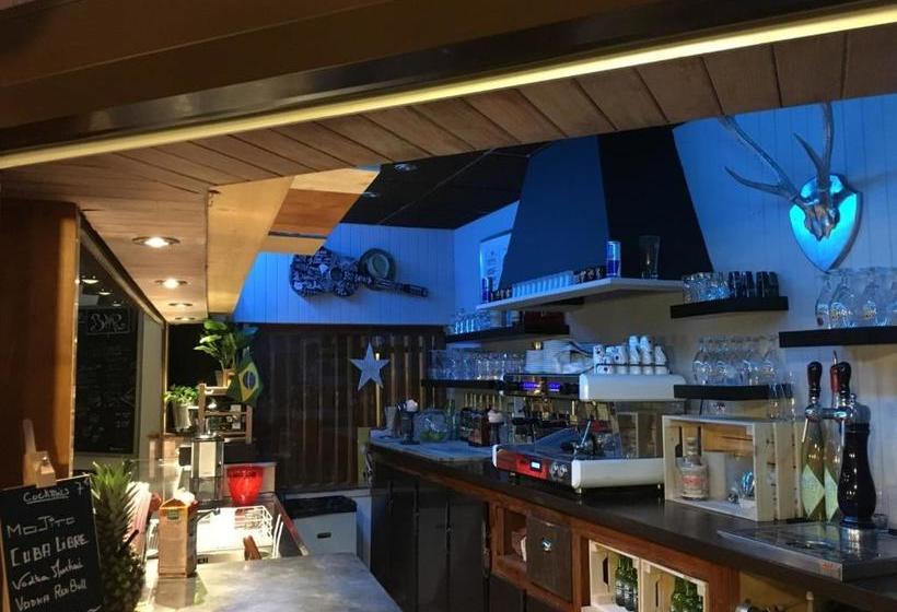 酒店 Hôtel Les Trappeurs