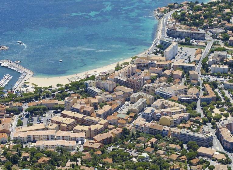 Отель Hôtel Lou Paouvadou