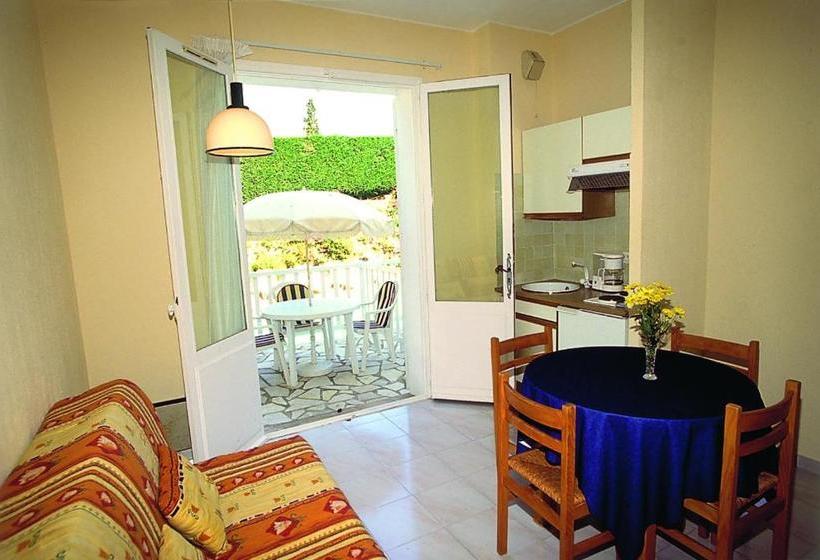 Отель Hôtel Lou Paouvadou