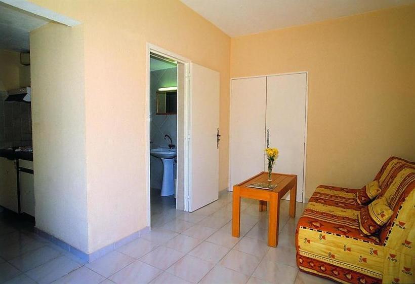 Отель Hôtel Lou Paouvadou