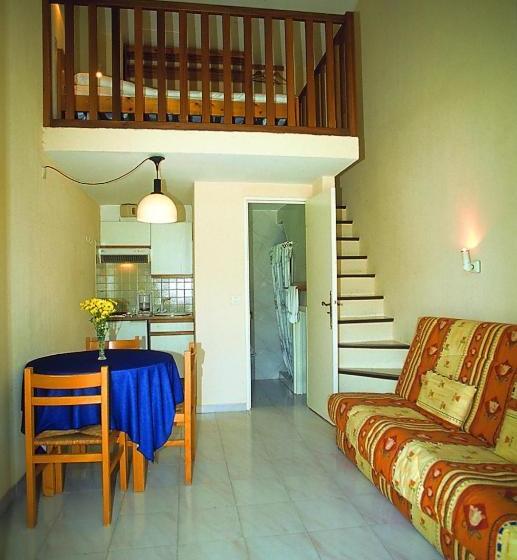 Отель Hôtel Lou Paouvadou