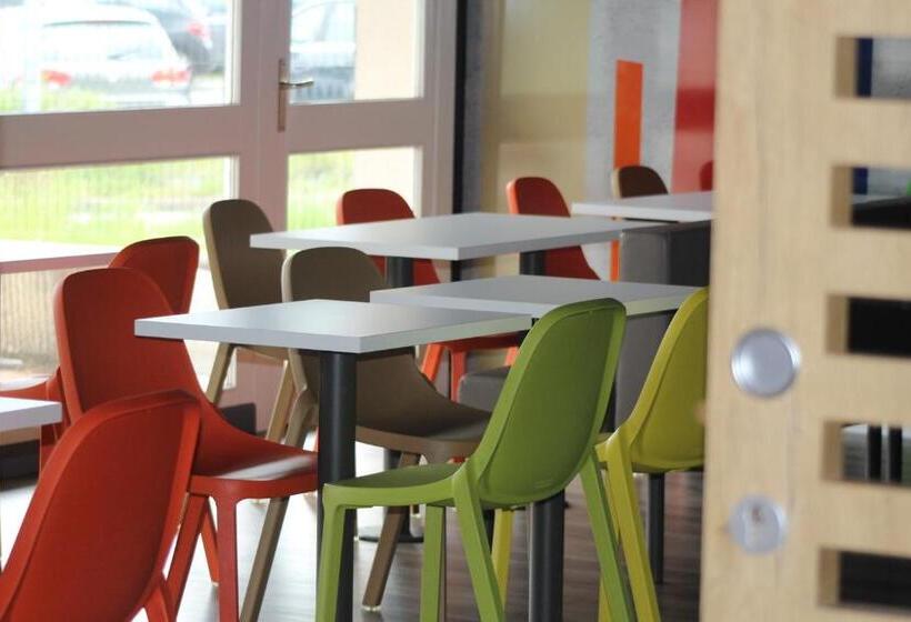 호텔 Ibis Budget Laval