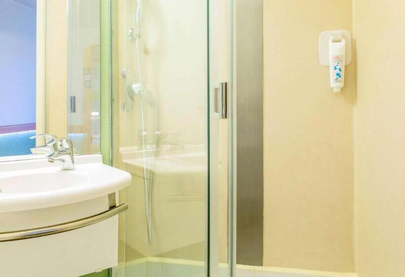 Отель Hôtel Ibis Budget Nantes Nord St Herblain