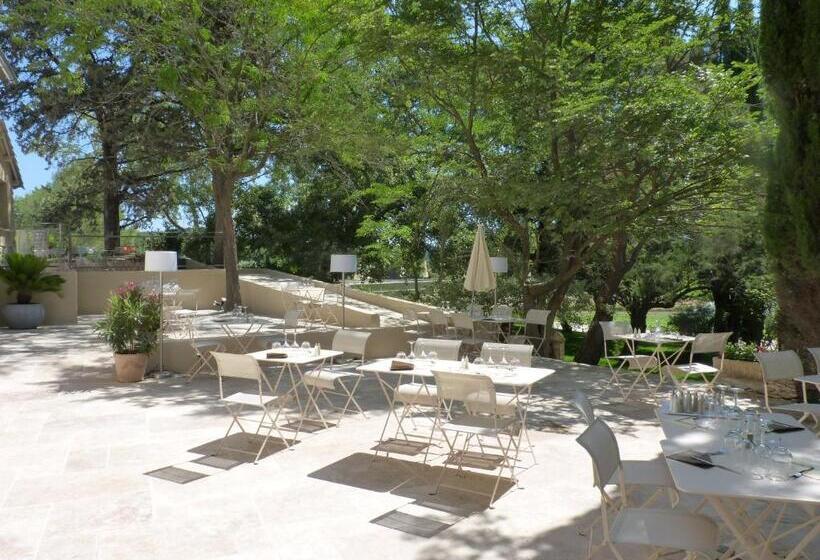 هتل La Bastide De Venelles