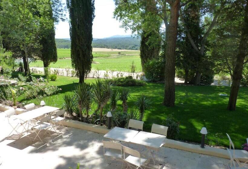 هتل La Bastide De Venelles