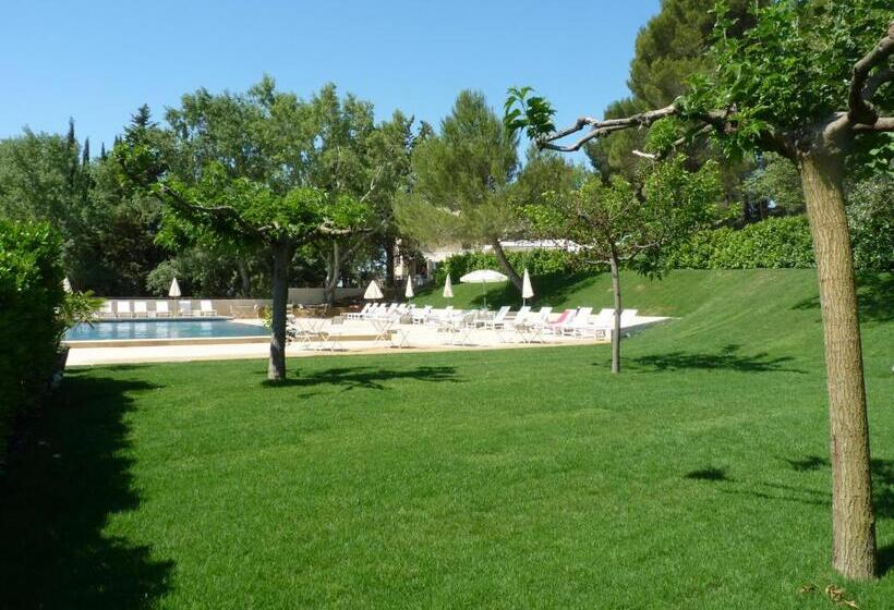 هتل La Bastide De Venelles