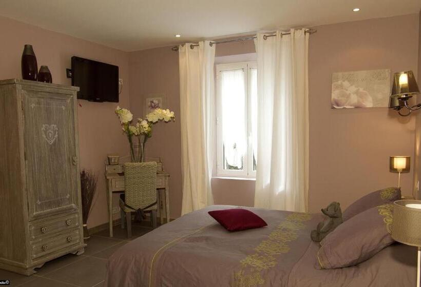 هتل La Bastide De Venelles