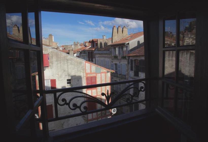 בית מלון כפרי Le Port Neuf