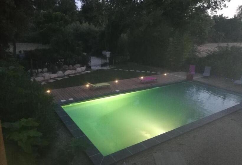 فندق Le Robinson