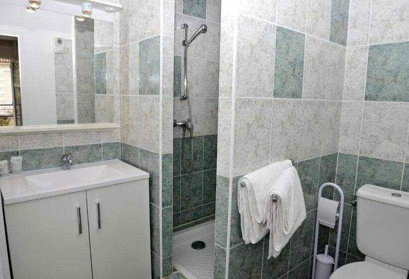 בית מלון כפרי Hôtel Des Arceaux