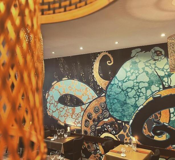 Отель Les Enfants Terribles