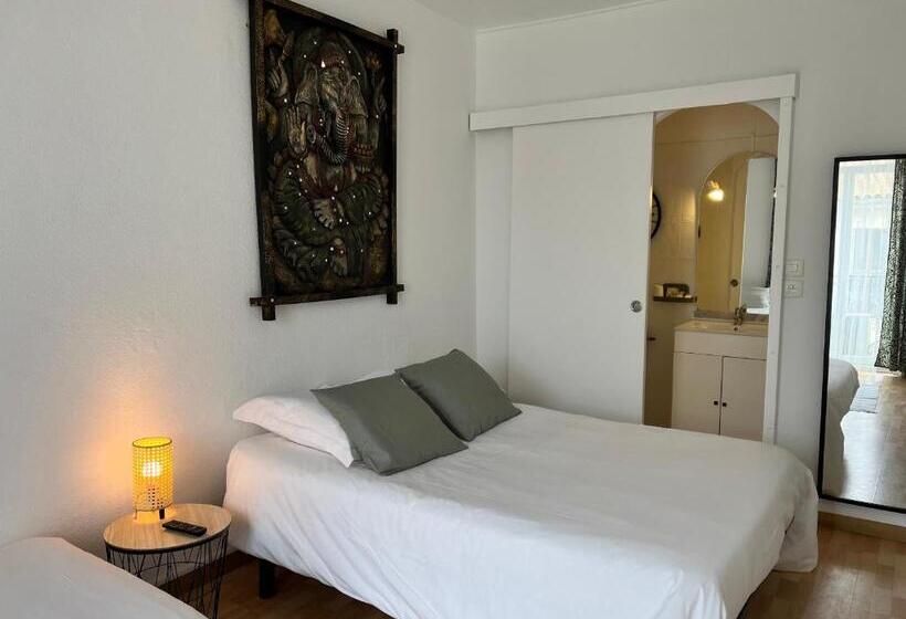 هتل Les Enfants Terribles