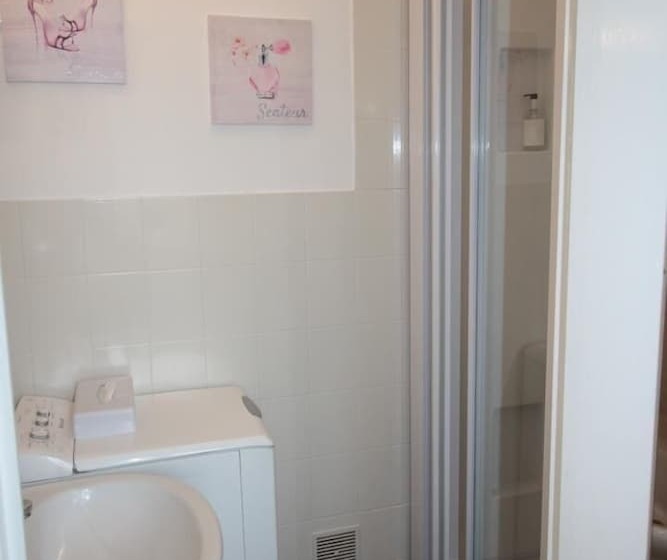 호텔 Logis Hôtel & Restaurant Au Clos Paillé Charme & Caractère