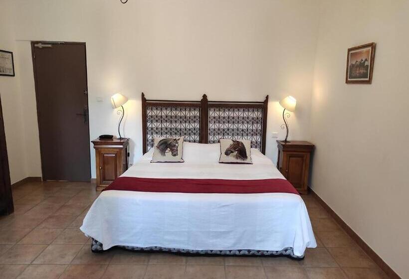 호텔 Logis Hôtel Restaurant Gîte La Bastide Du Vébron