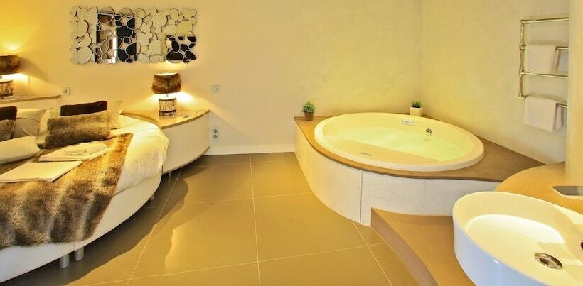 هتل Logis Hôtel La Chaize