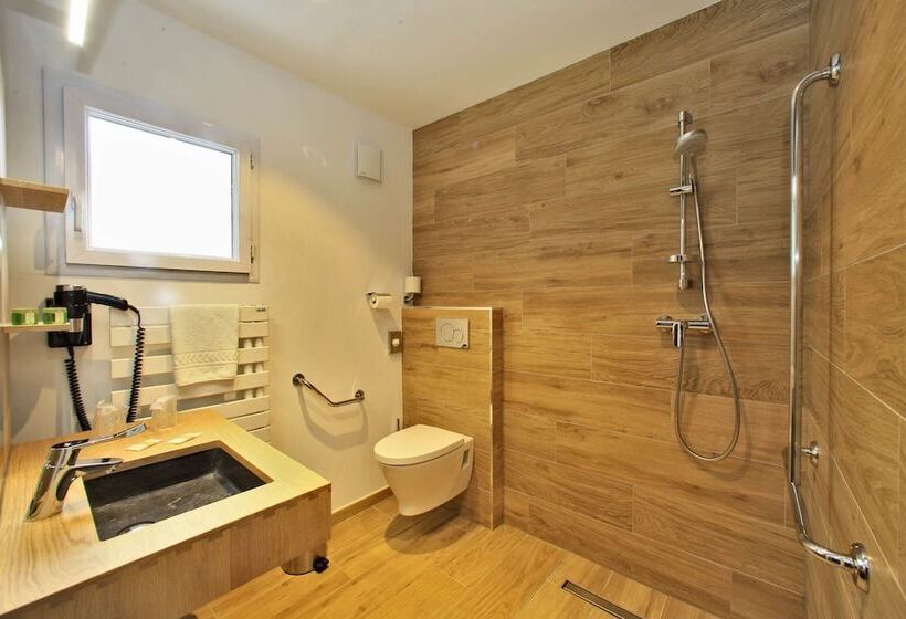 هتل Logis Hôtel La Chaize