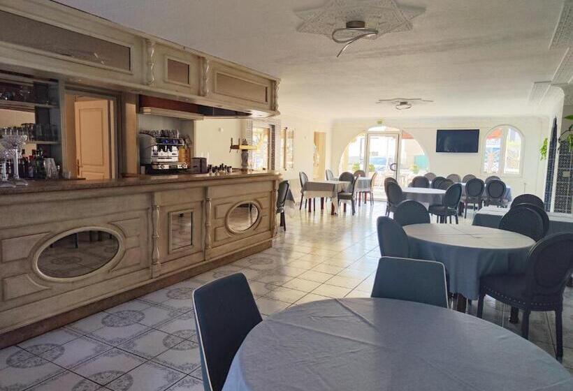 בית מלון כפרי Restaurant Le Commerce