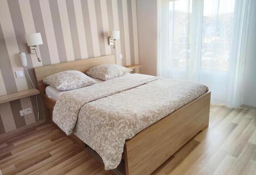 בית מלון כפרי Restaurant Le Commerce