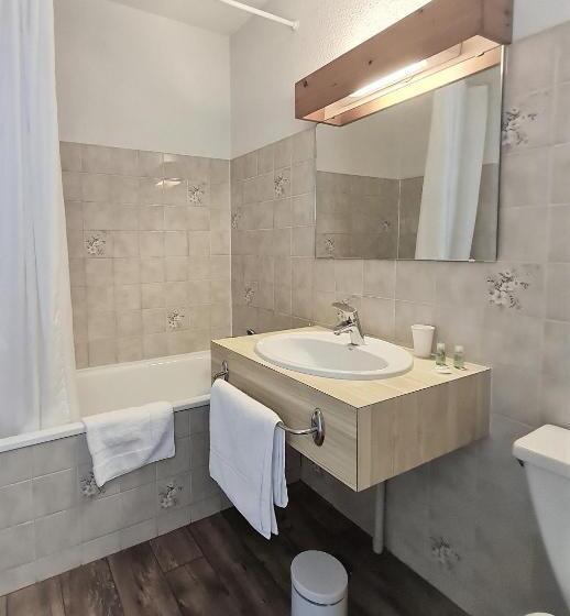 ホテル Terminus Hôtel Des 3 Vallées