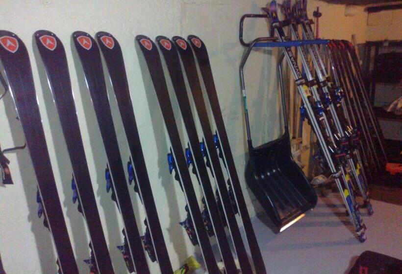 ホテル Terminus Hôtel Des 3 Vallées