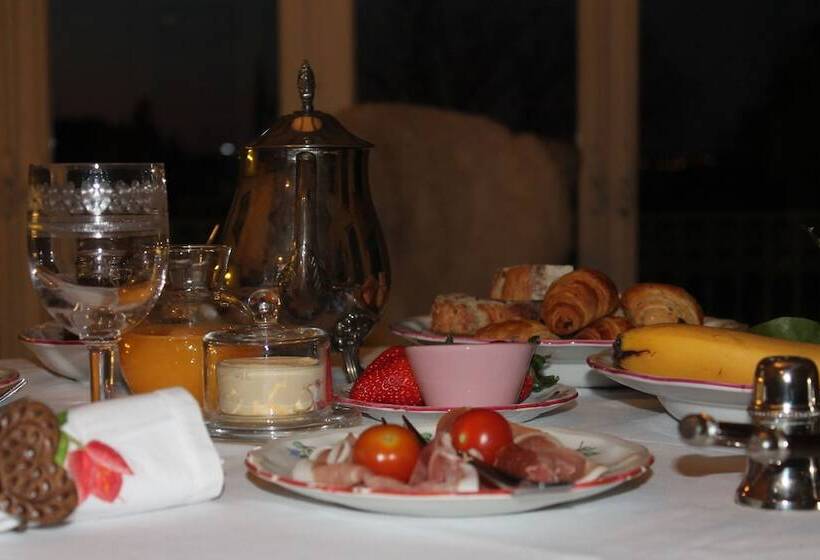 La Demeure Bed And Breakfast