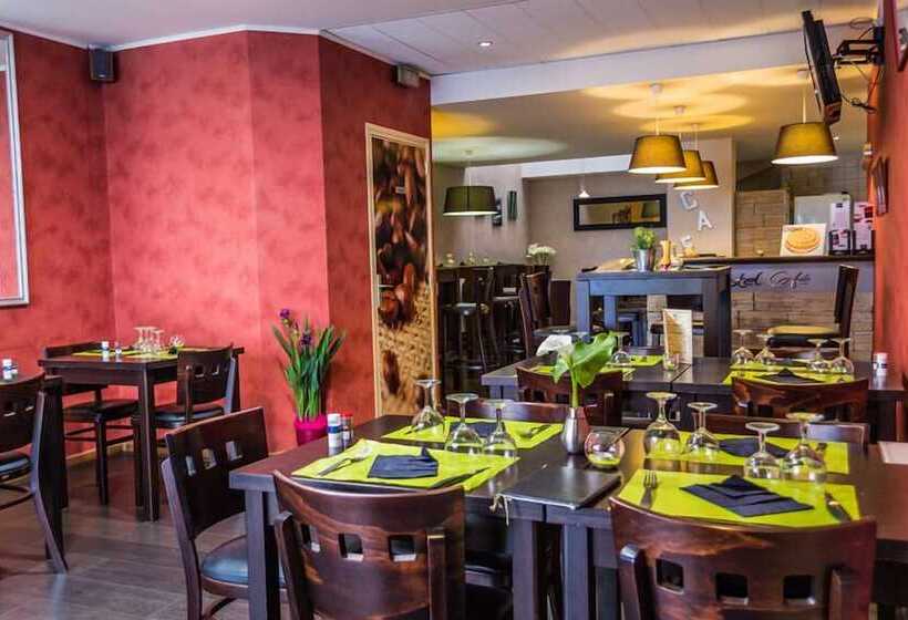 Logis Hotel Castel De Mirambel